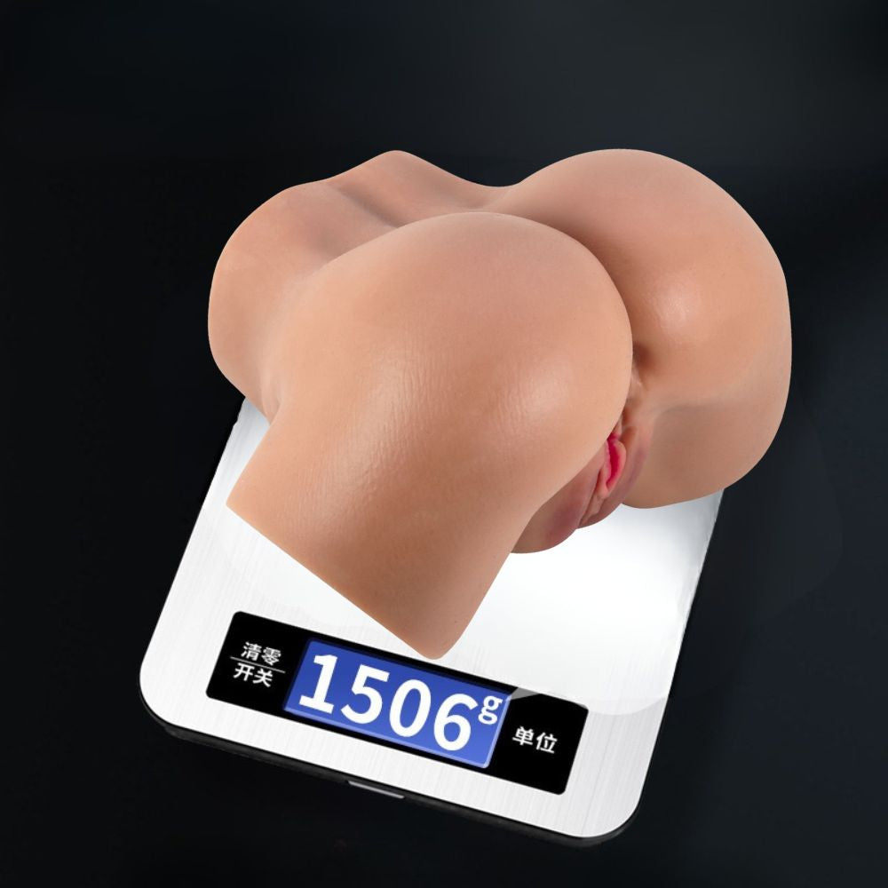 בובת מין לגבר מסיליקון כהה עם שני פתחים ורטט חיצוני
